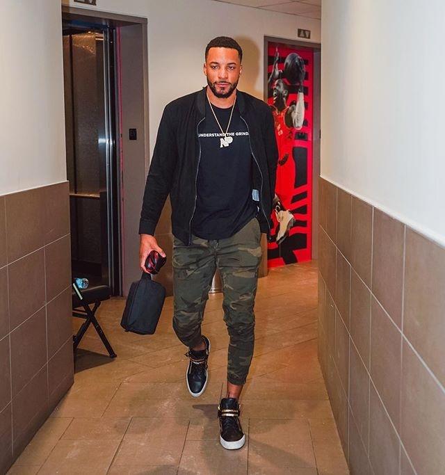 官方：青岛海牛外援拉德曼诺瓦茨自由身离队，转战匈牙利联赛