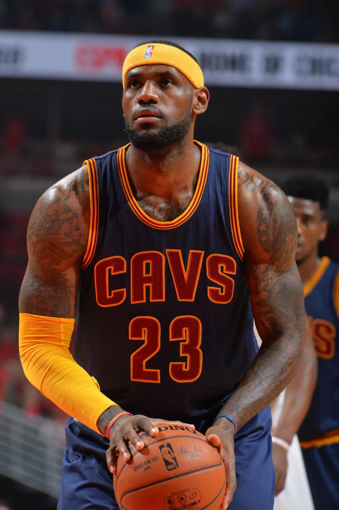 系统局了？柔佛全场狂轰48脚12射正未破门，海港仅6脚射门