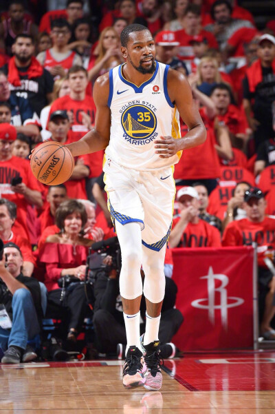 等了太久！内姆布哈德成独行侠五年来首个助攻达13次的球员