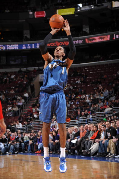 美媒：无论詹姆斯是否退役，这都将是他在湖人的最后一个赛季