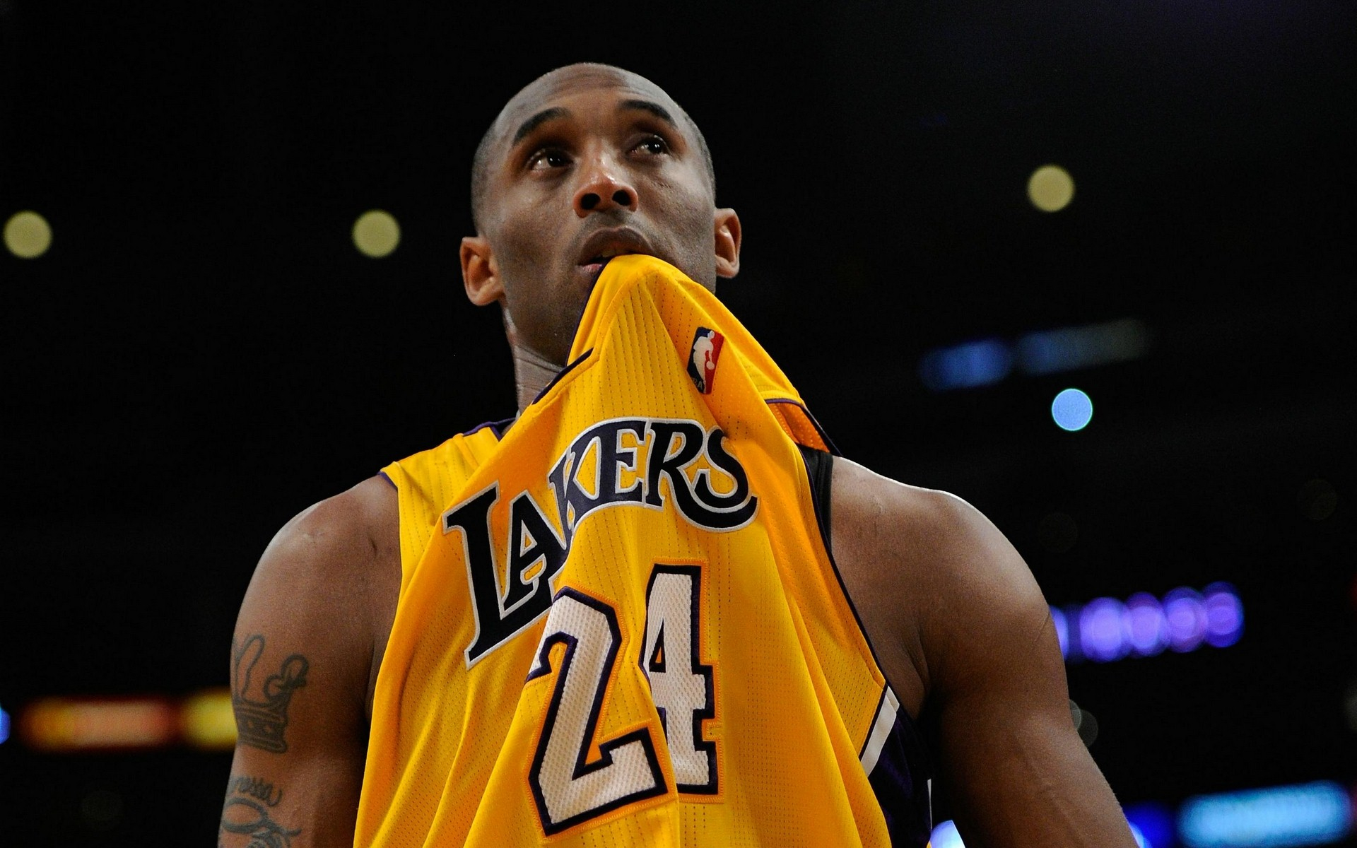 内马尔社媒向球迷致歉：联赛最后阶段加油，为我送点感到抱歉