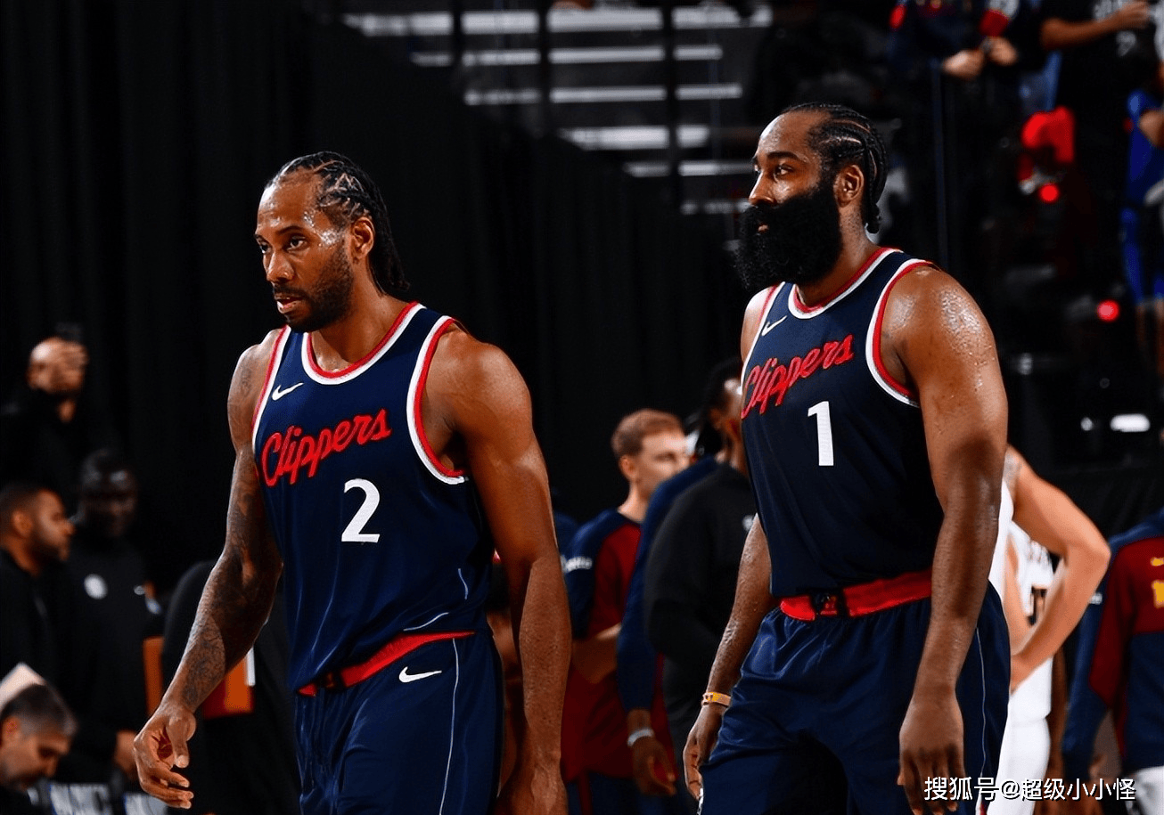 消息人士称，鲁本·阿莫林与曼联在离队问题上存在分歧，同时有欧洲皇室成员对他感兴趣。