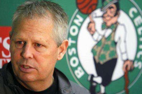 NBA：凯尔特人延续强势 双探花合砍60分