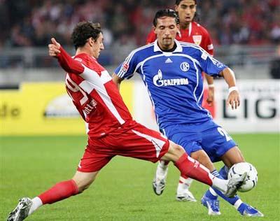 表现不仅关 表现不仅关